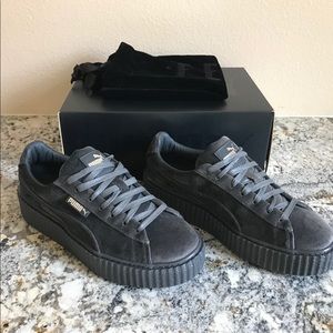 Women’s PUMA by FENTY Grey Velvet Creepers